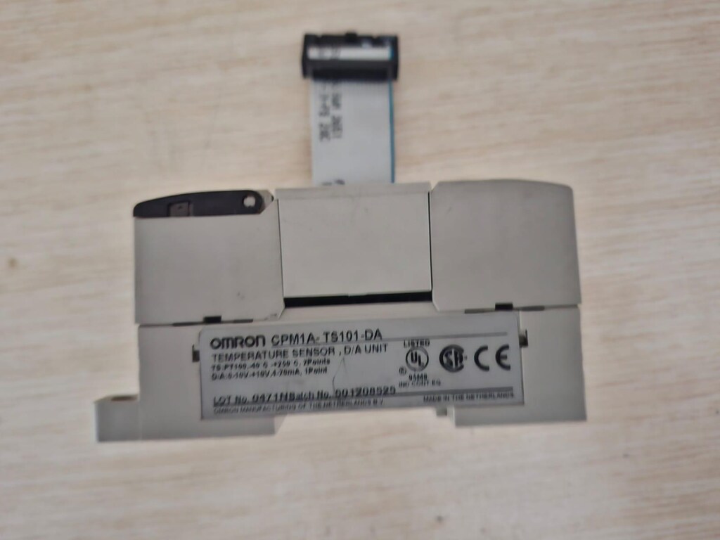 Omron CPM2A-20CDR-D PLC & OMRON CPM1A-TS101-DA - 3