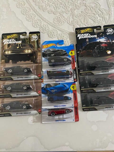 Hot Wheels Premium Dodge - BMW + Ferrari