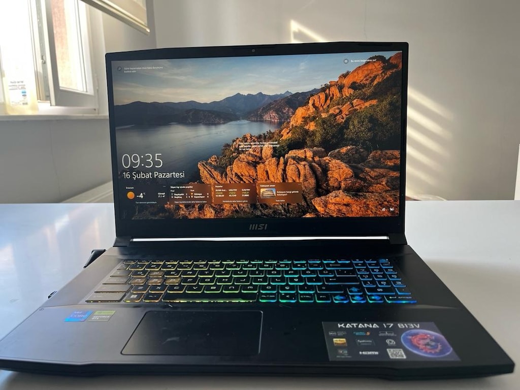 MSİ KATANA 17-İ7-13.NESİL- RTX 4050 -17.3 Büyük Ekran OYUN BİLGİSAYARI - 7