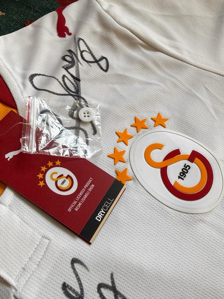 güncel sezon galatasaray imzalı beyaz forması türkiye futbol - 2
