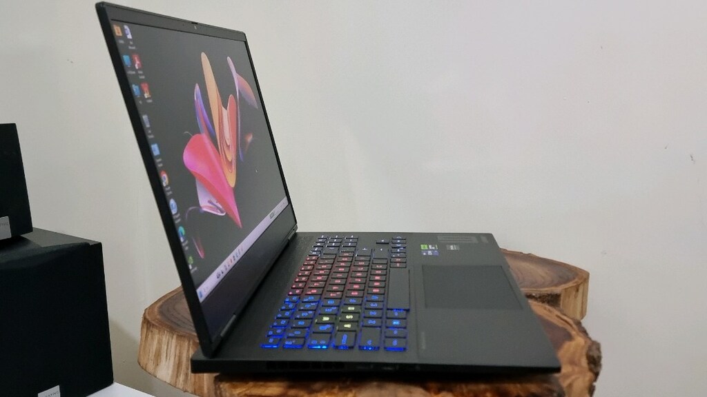Hp Omen i9-13900HX RTX 4070(8GB) 140W 32 GB RAM 1 TB SSD 2K EKRAN - 4