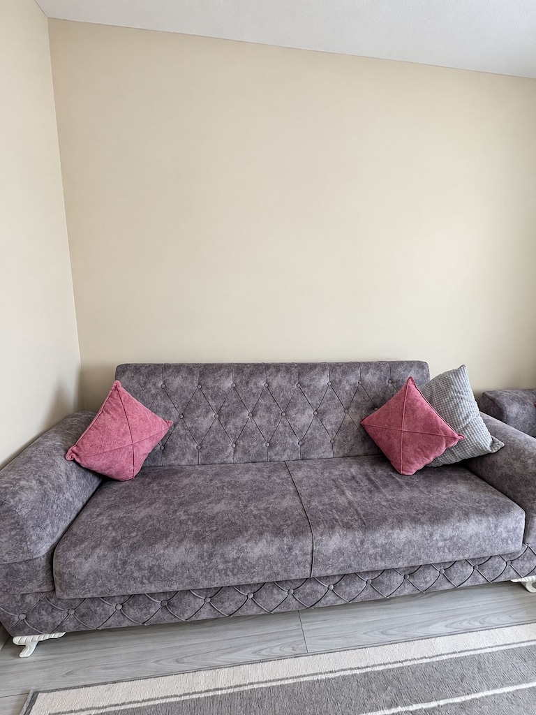 2 Gri Koltuk + Orta Masa + TV Ünitesi – Takım - 3