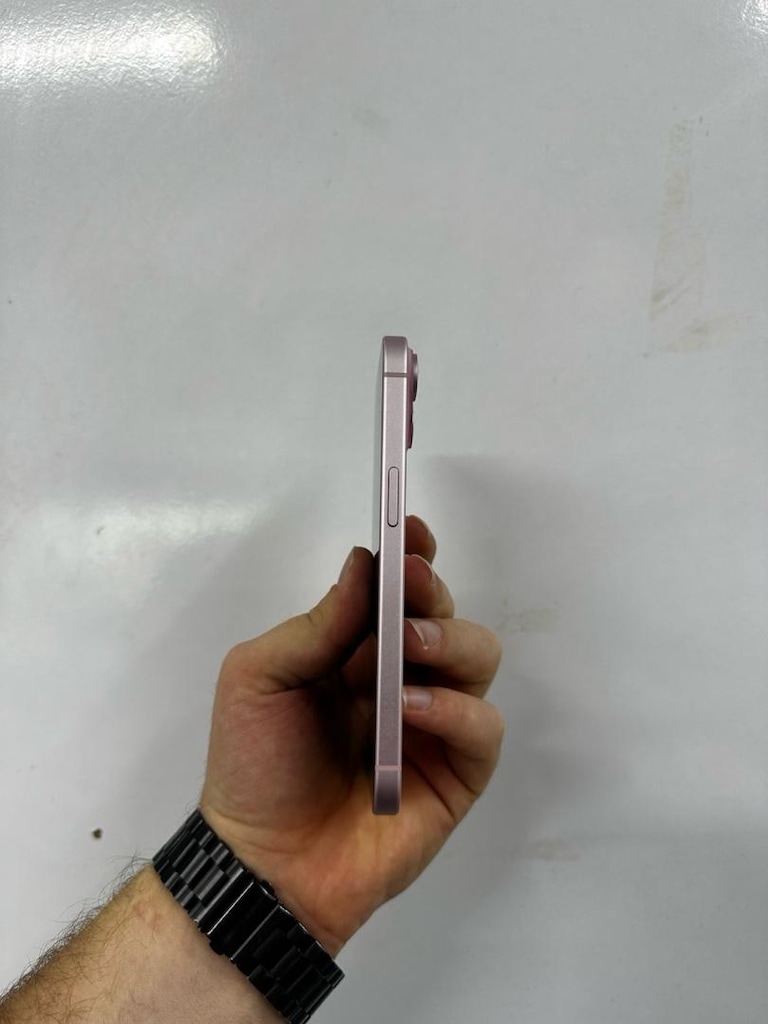 iPhone 15 - 3