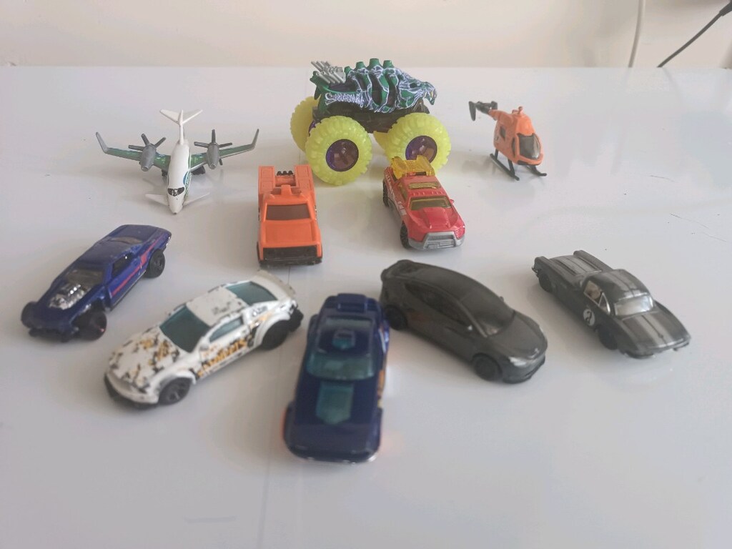 HOTWHEELS - 3