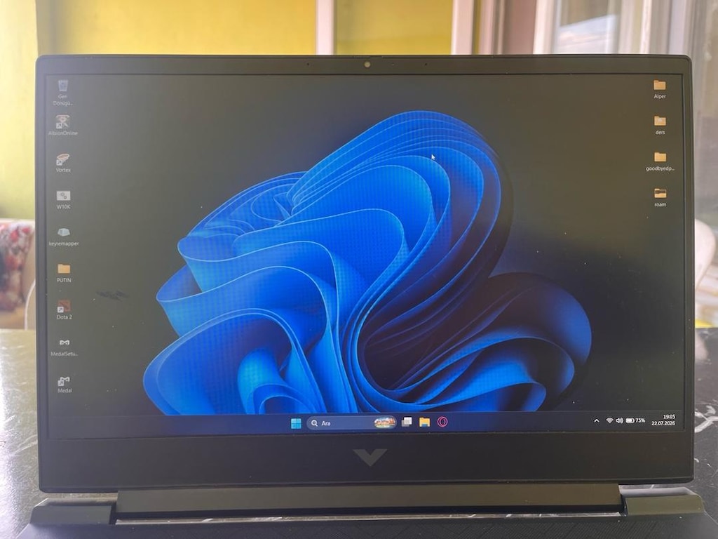 laptop - 12