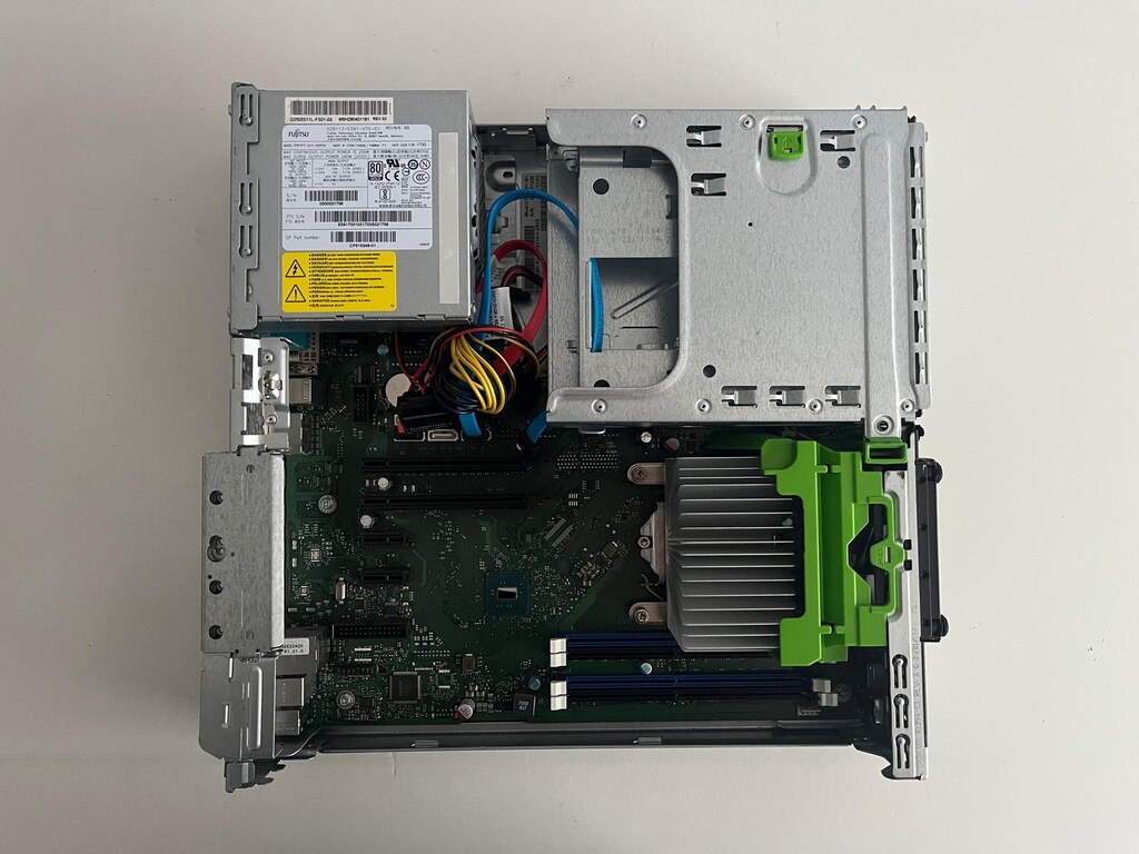 FUJITSU ESPRİMO D756 E90 i3 7100 16Gb Ram 240Gb Ssd 250Gb Hdd