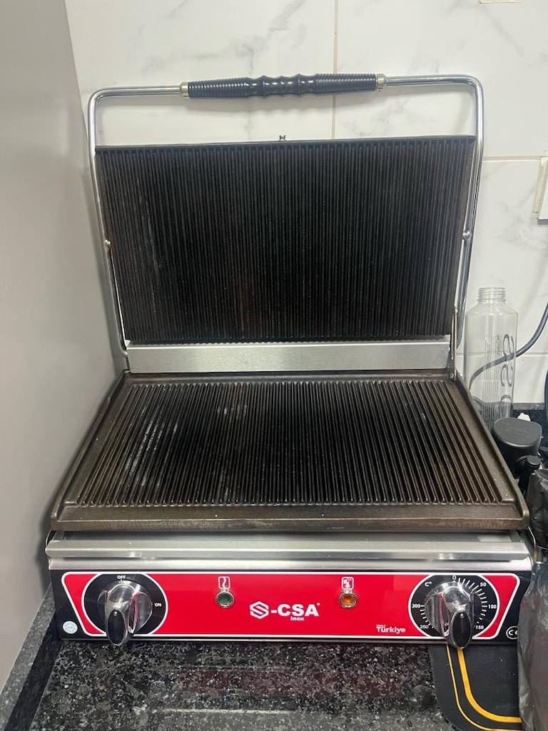 Memurdan az kullanılmış sanayi tipi tost makinesi - 2