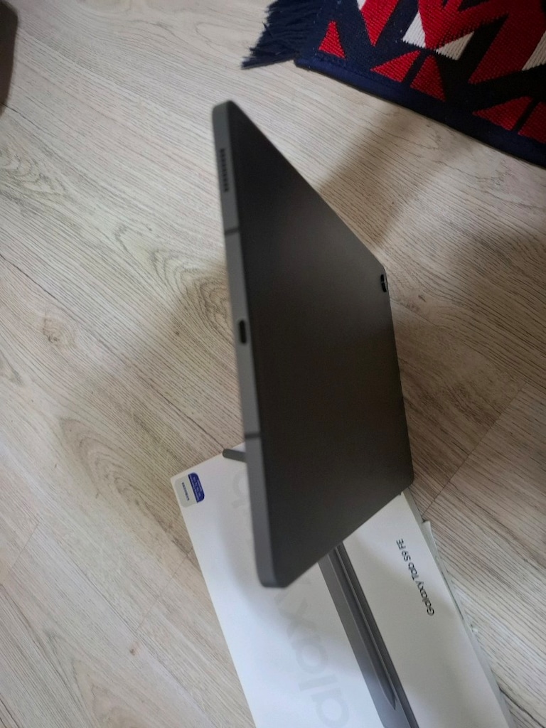 SIFIRDAN FARKSIZ YURTİÇİ 128GB6RAM 10.9İNÇ ORJİNAL SAMSUNG TABLET S9FE - 10