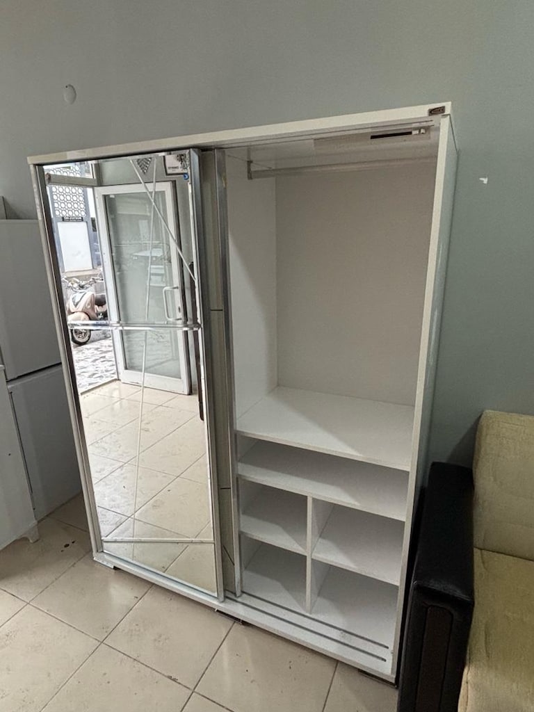 Temiz Kullanılmış Sürgü Kapak Gardrop - 4