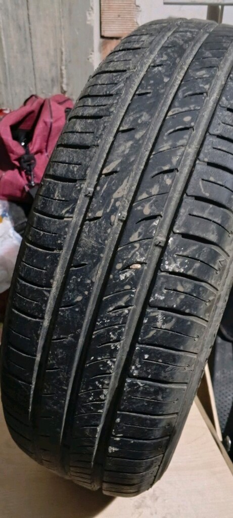185/65/15 kumho 2023 tarihli sıfır - 2