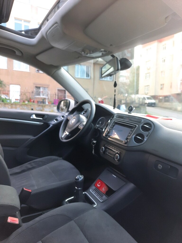 wolksvargen 2012 tiguan - 5