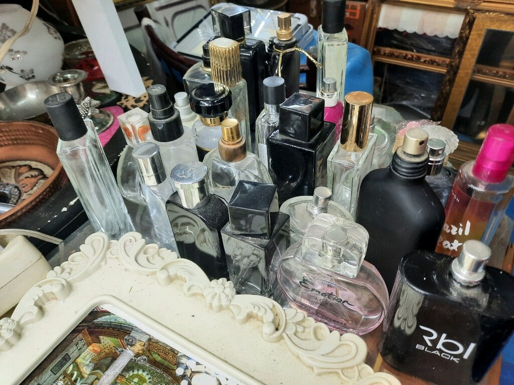 boş parfüm şişeleri 30 adet hepsi 200 lira - 3