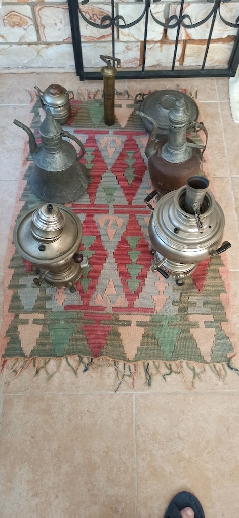 Köydeki evin deposundan çıkmış 80 yıllık antik 9 parça ev eşyası - 4