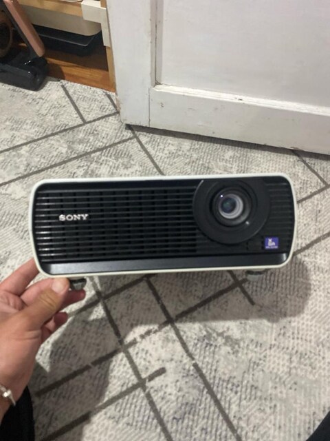 SONY VPL EX-100 631 SIFIRDAN FARKSIZ PROJEKSİYON CİHAZI