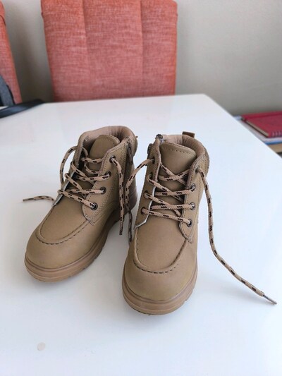 26 numara LC Waikiki bot