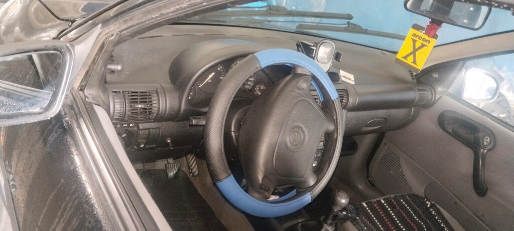 Opel Corsa - 8