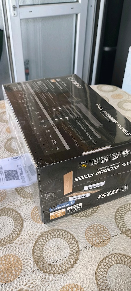msi meg ai1300p pcie5.1 ATX 3.1 platinum güç kaynağı sıfır - 8