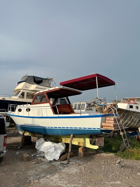 7.05 mt özel kamaralı tekne