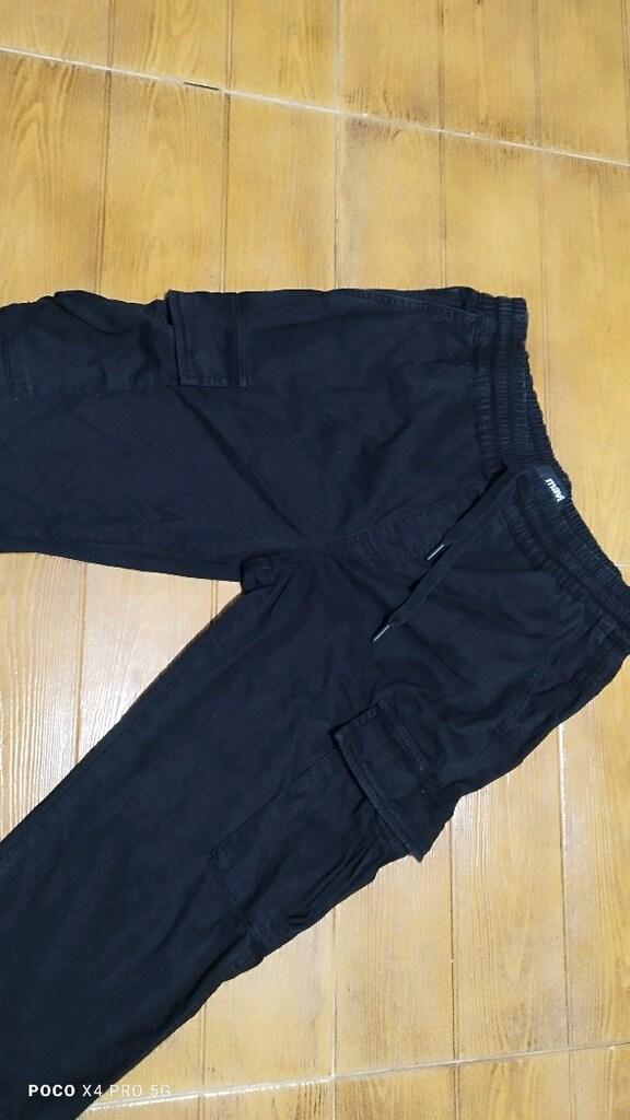 #Mavi Jeans kargo pantolon.Bel üstte az renk solması..Eni çekilince 43