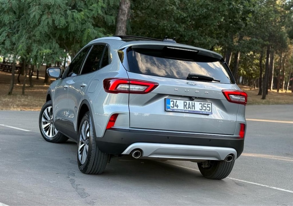 2025 model Ford Kuga 1.5 EcoBoost Titanium - 11