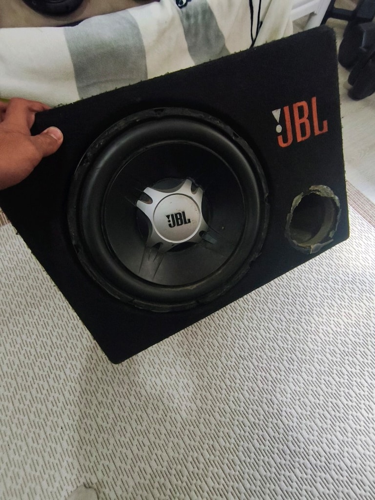 JBL 30cm bass ve JAMESON amfi bilgiler açıklamada. - 3