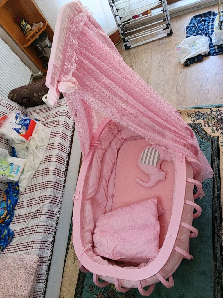 sıfır kız bebek beşiği salanır kulanılmadı detayları anlatılır - 3