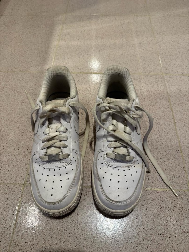 Nike Air Force 1 Beyaz Kadın Sneaker – 38 Numara, Çok Az Giyildi - 7