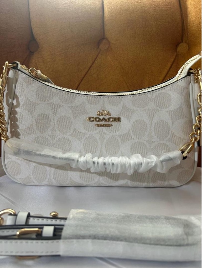 Coach Teri Shoulder Bag In Signature - 4