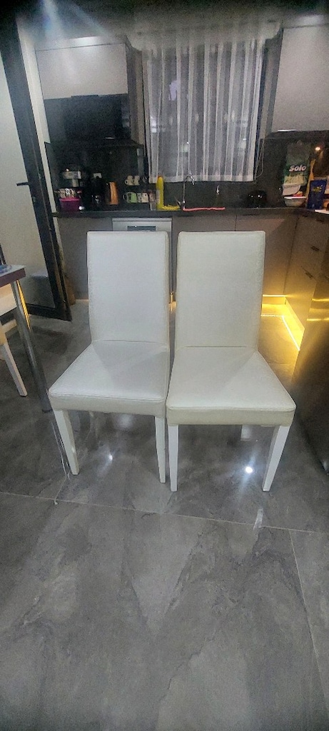 Beyaz Yemek salon masasi takımı - 7