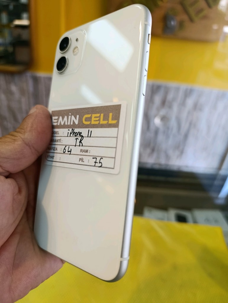 iPhone 11 TR - 3
