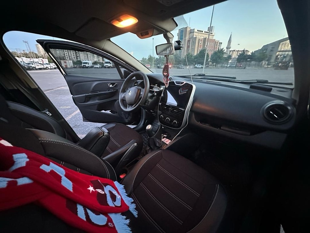 Sahibinden, Temiz, Bakımlı, Değişensiz 2013 model Clio 4 1.5 dci - 9