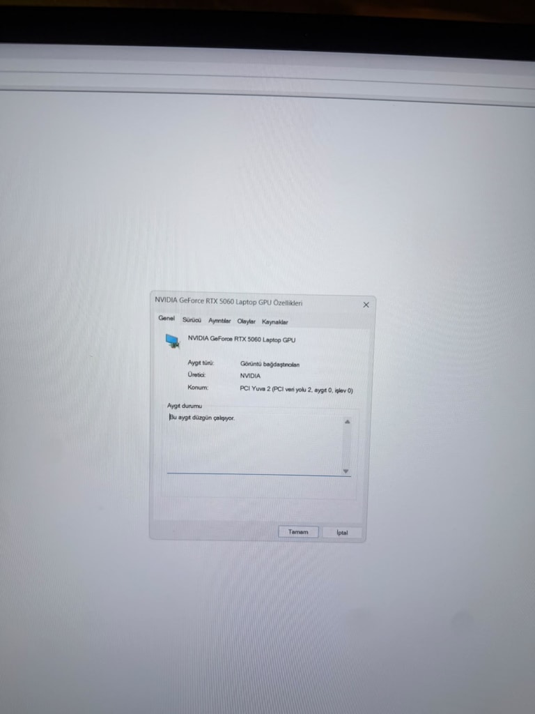 THUNDEROBOT RS i7-14700HX / RTX 5060 8GB / 16GB DDR5 / 1TB NVM - 4
