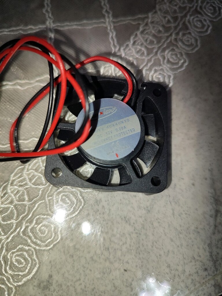 40x40x10 12 volt fan - 2