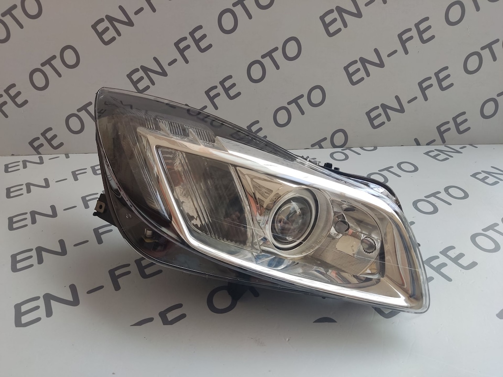 OPEL İNSİGNİA SAĞ XENON FAR AFL HATASIZ 2009 - 2013 - 2