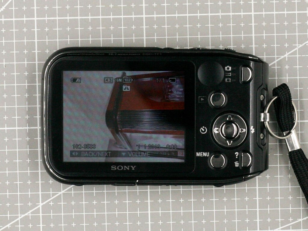 Sony Cyber-shot DSC-TF1 10 metreye kadar su geçirmez fotoğraf makinesi - 3