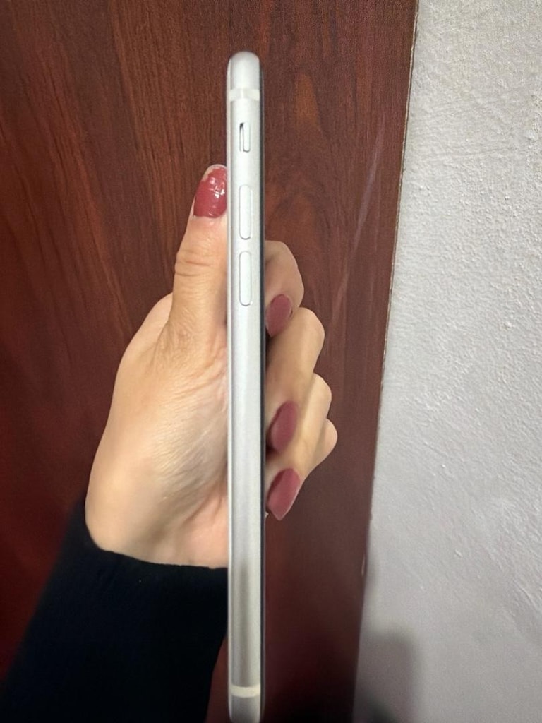 iPhone SE 2. Nesil 64 GB – Anakart Arızalı / Parça Niyetine - 6