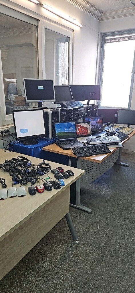 Bilgisayar monitör notebook klavye ve mauslar - 4