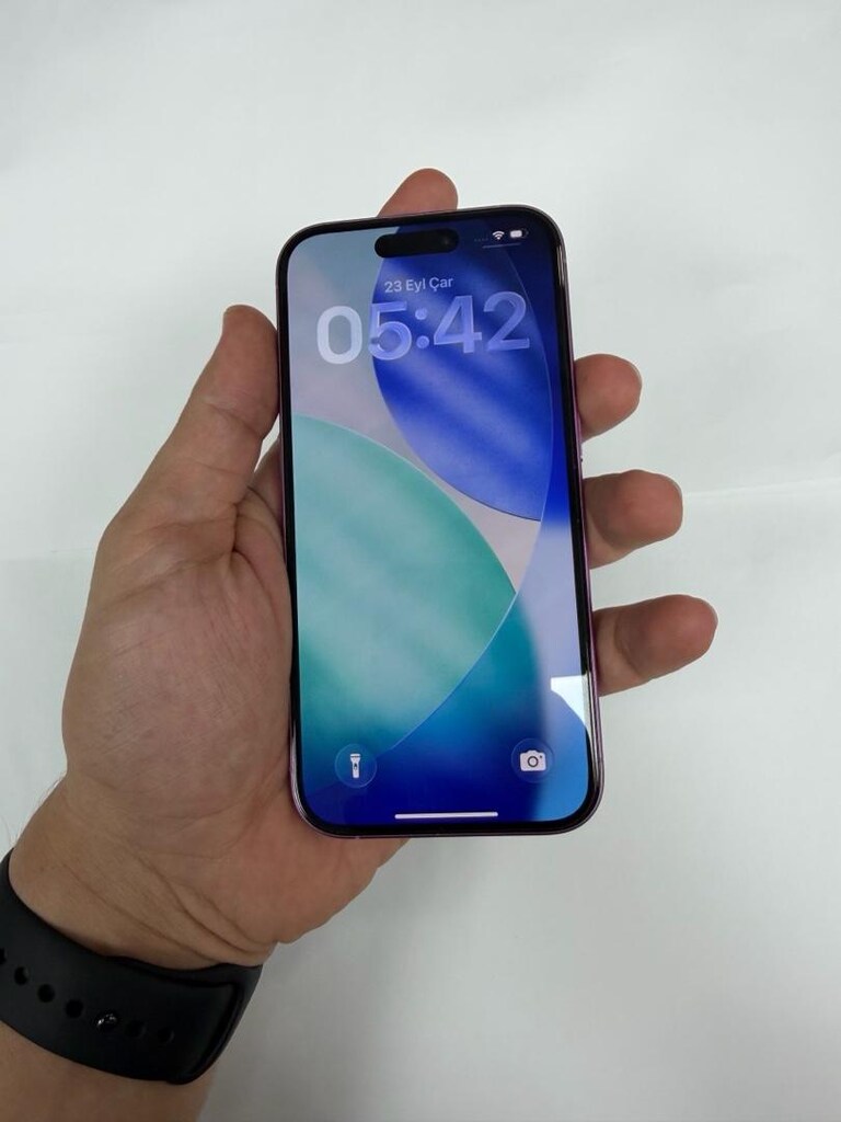 Iphone 16 - 3