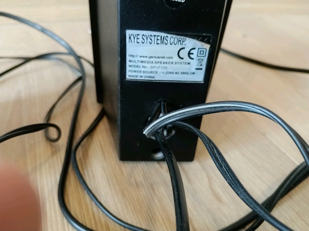Genius Kablolu Klavye (KB-M200) + Genius hoparlör seti - 6