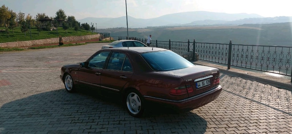 99 Model Mercedes-Benz E200 Kompressor 186 bg. E1 Paket - 5