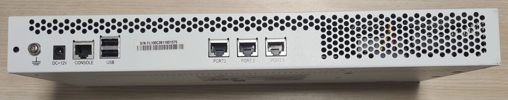 Fortinet FortiAnalyzer-FAZ-100C - 4