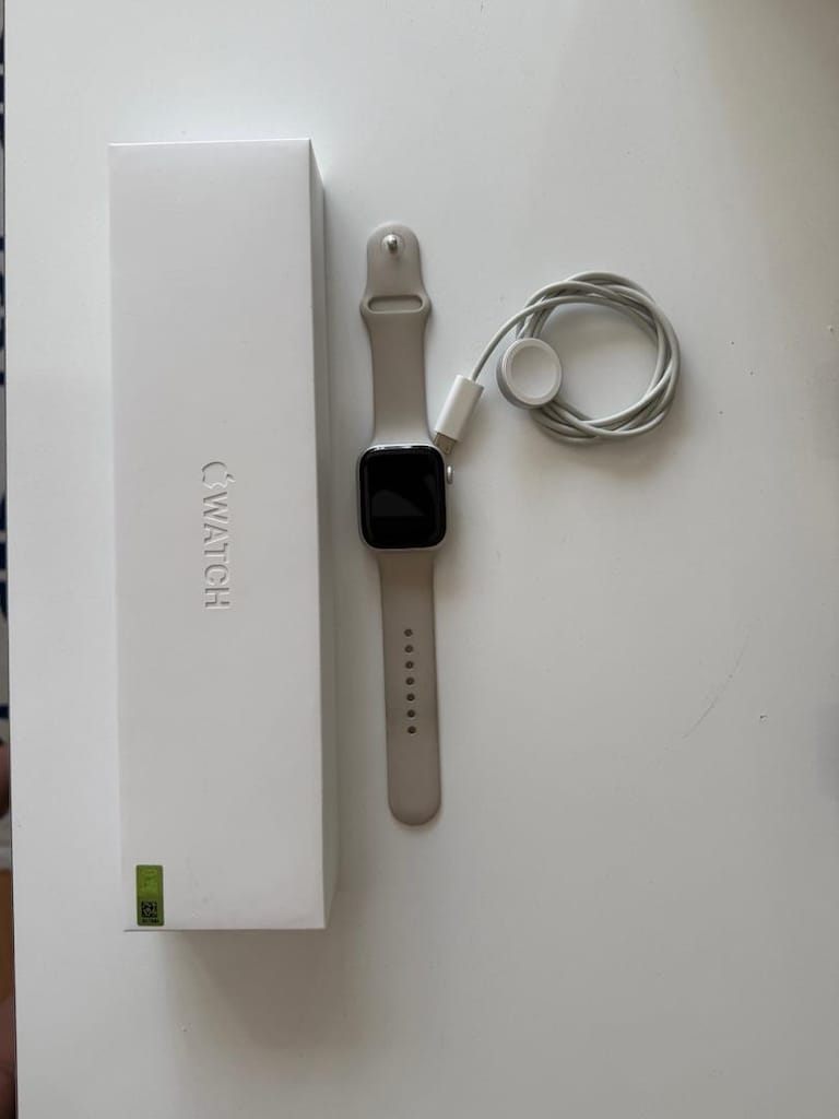 Apple Watch 8 (45 mm) - 7
