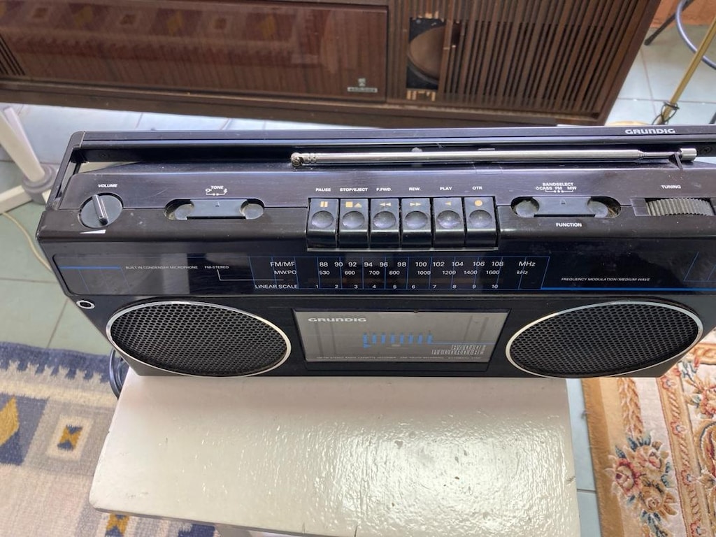 RETRO GRUNDIG RADYO VE KASET ÇALAR - 4