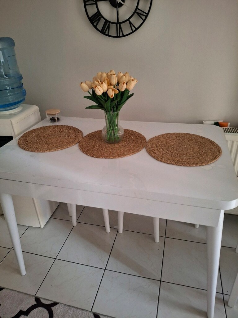 4 kişilik beyaz masa - 3