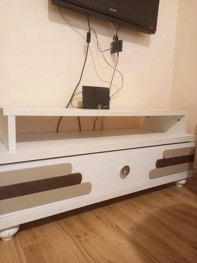 Televizyon ve TV ünitesi - 3