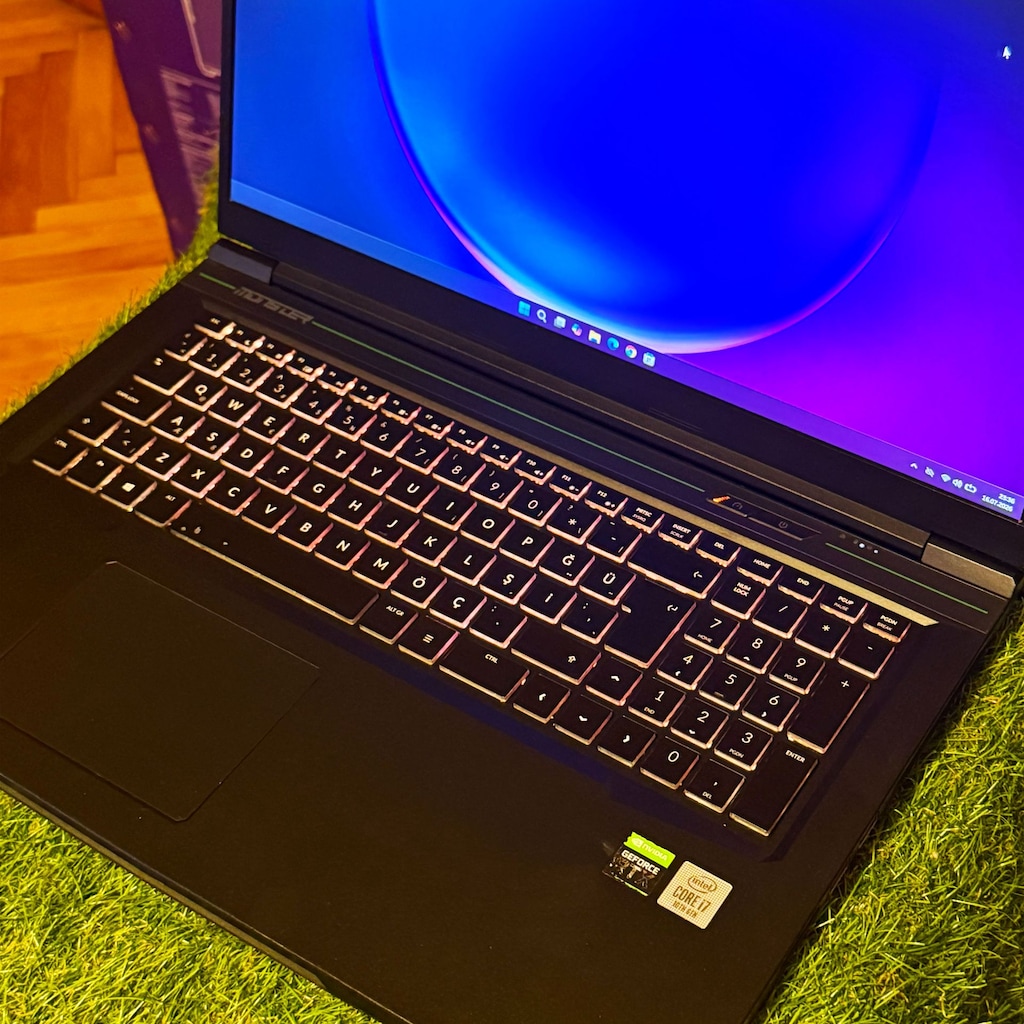 MONSTER TULPAR T7 V20.2 – 17.3" 144Hz IPS / i7-10750H / 32GB RAM - 3