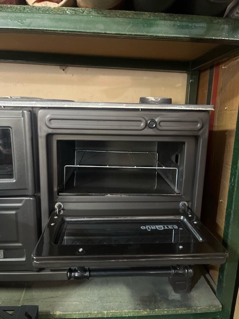 Siyah renkte içi döküm üstü döküm fırınlı kuzine soba - 3