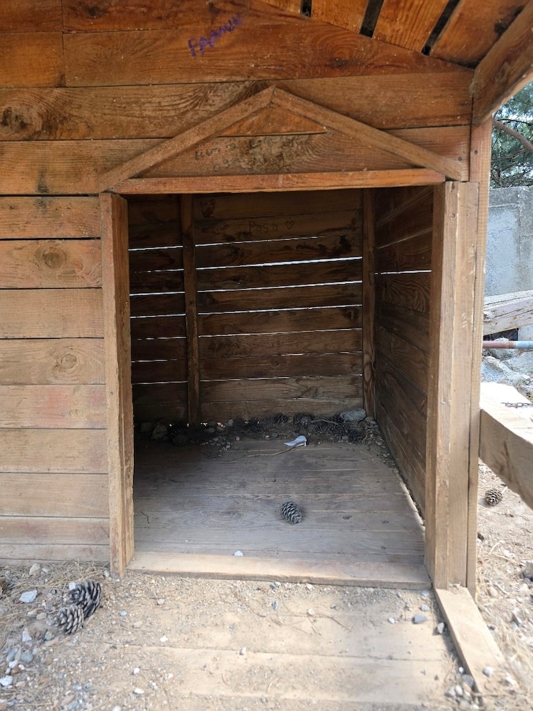 Verandalı Köpek Kulubesi - 2