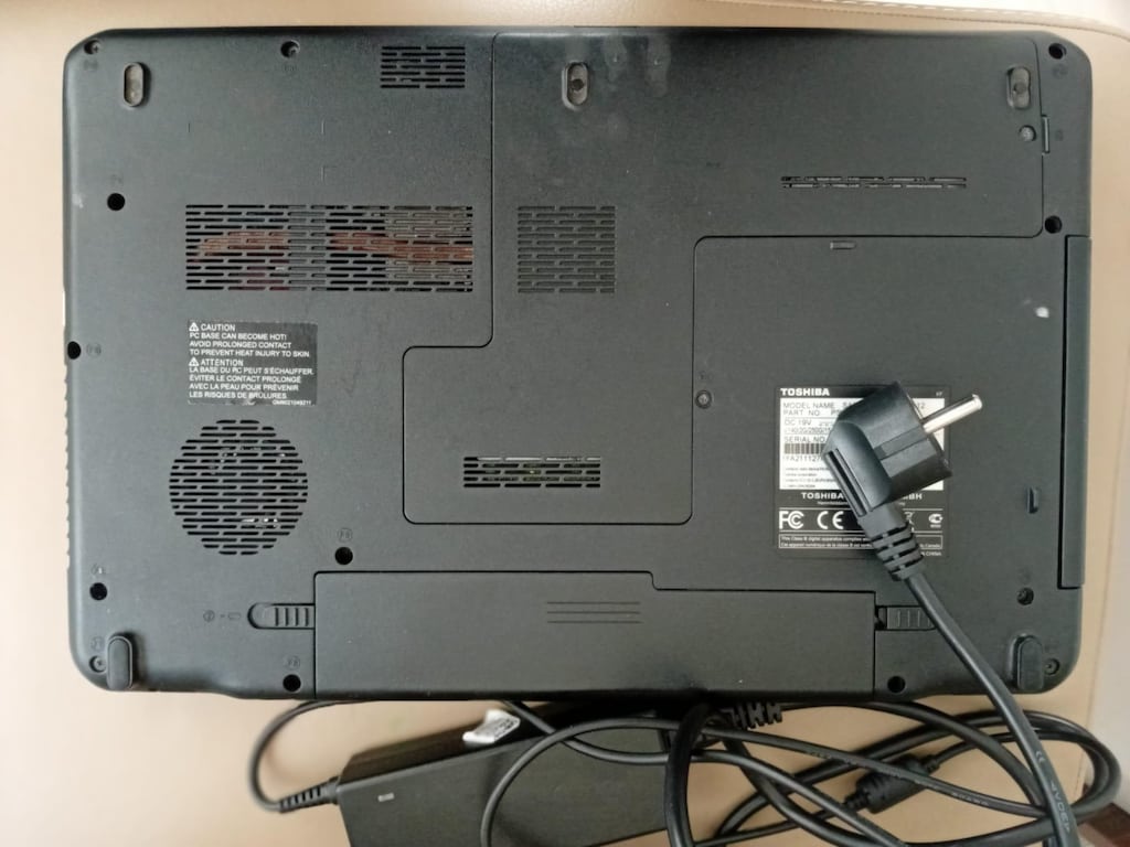TOSHİBA LAPTOP - 8