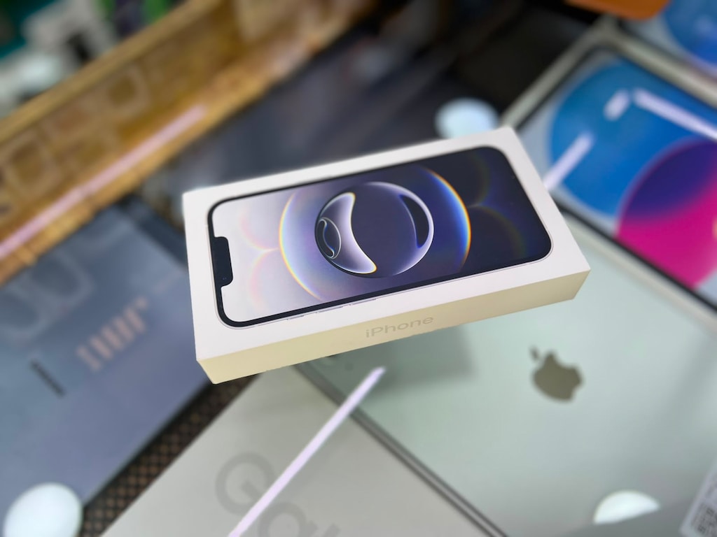 IPHONE 16E - 128 GB - SIFIR AMBALAJINDA - 2 YIL APPLE TR GARANTİLİ - 2